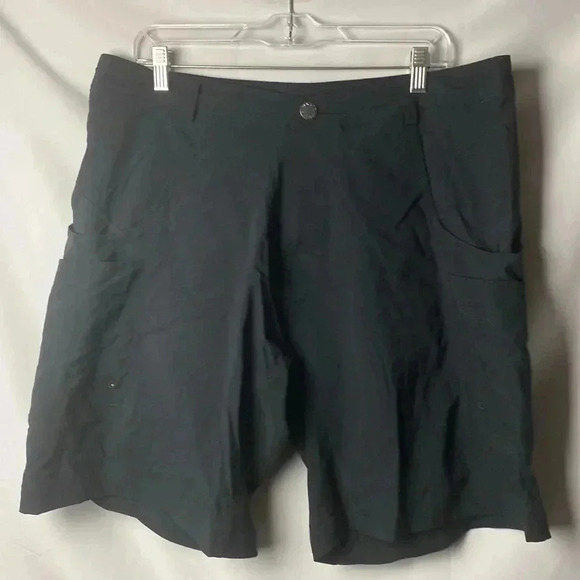 BLACK TIP EL PESCADO SHORT SIZE 36 BLACK SHORTS MULTI POCKETS   GOOD CONDITION - Picture 2 of 13